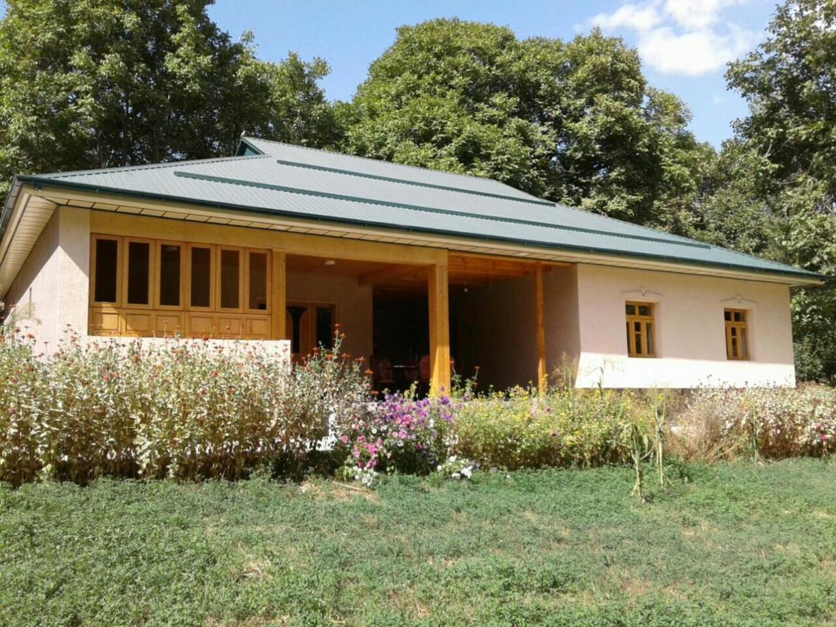 Hayat Guesthouse Nuratau Mountains Yukary-Ukhum 外观 照片