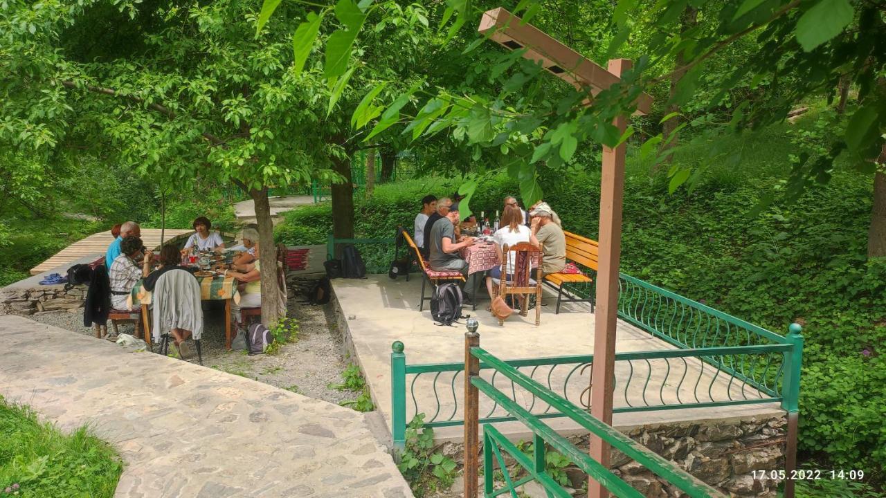 Hayat Guesthouse Nuratau Mountains Yukary-Ukhum 外观 照片