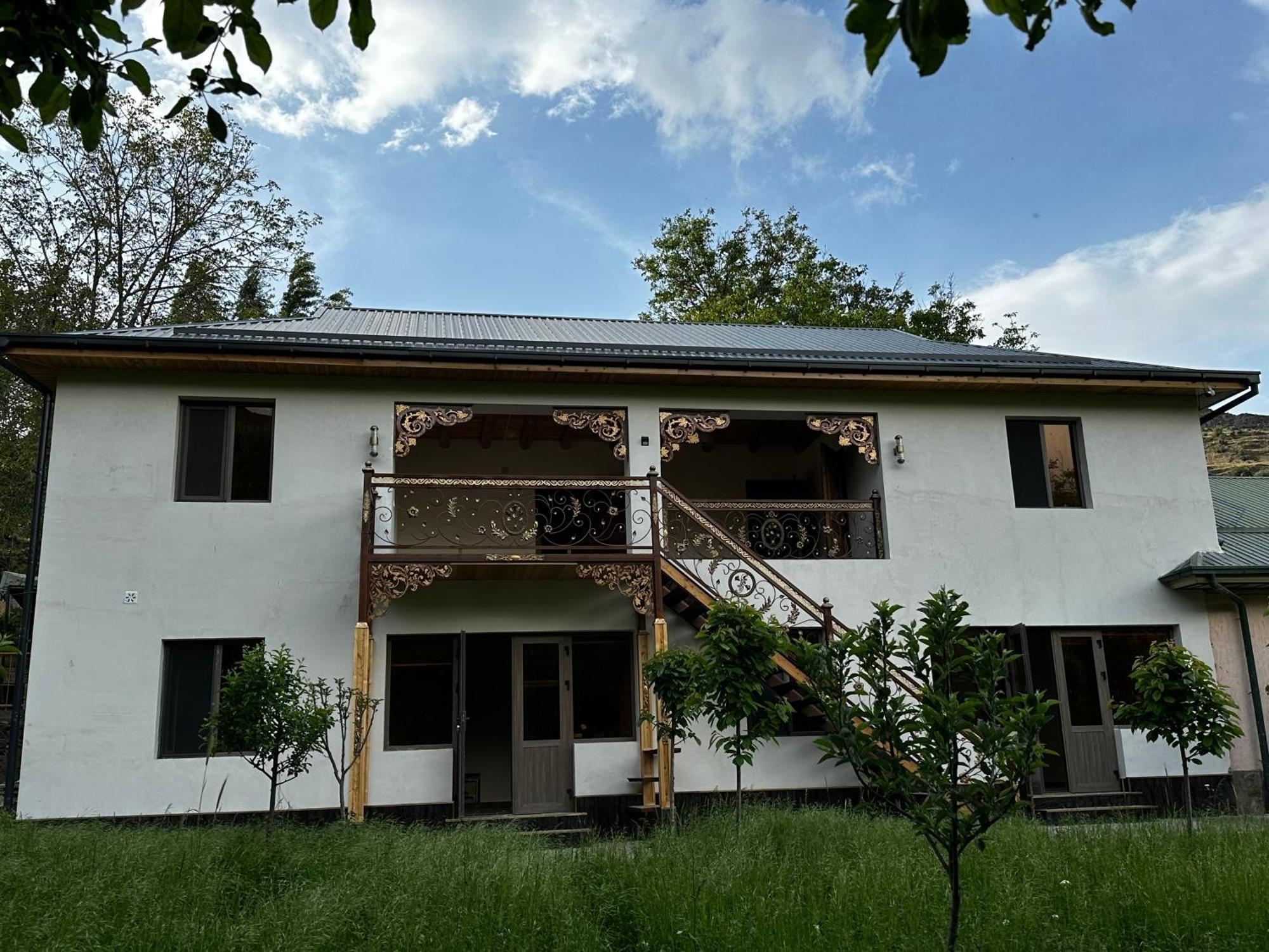 Hayat Guesthouse Nuratau Mountains Yukary-Ukhum 外观 照片