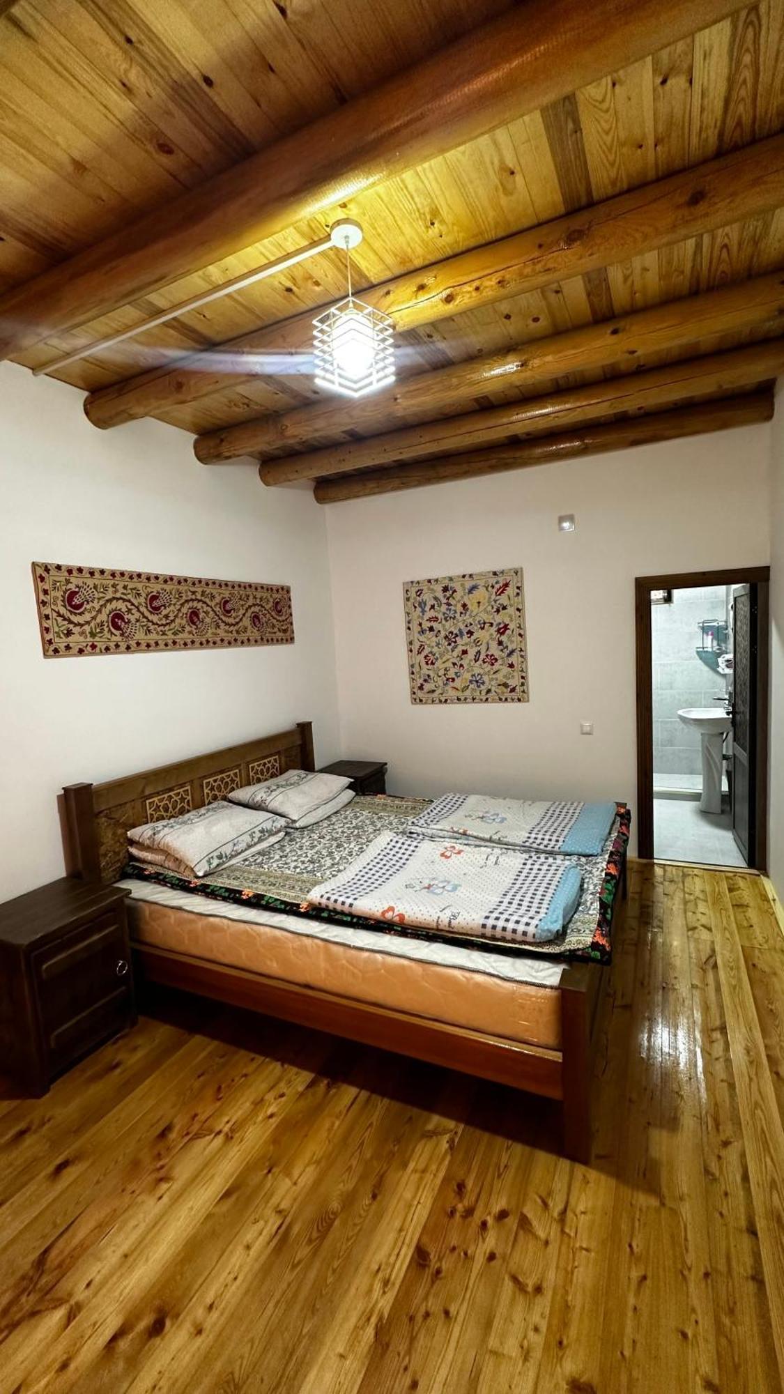 Hayat Guesthouse Nuratau Mountains Yukary-Ukhum 外观 照片
