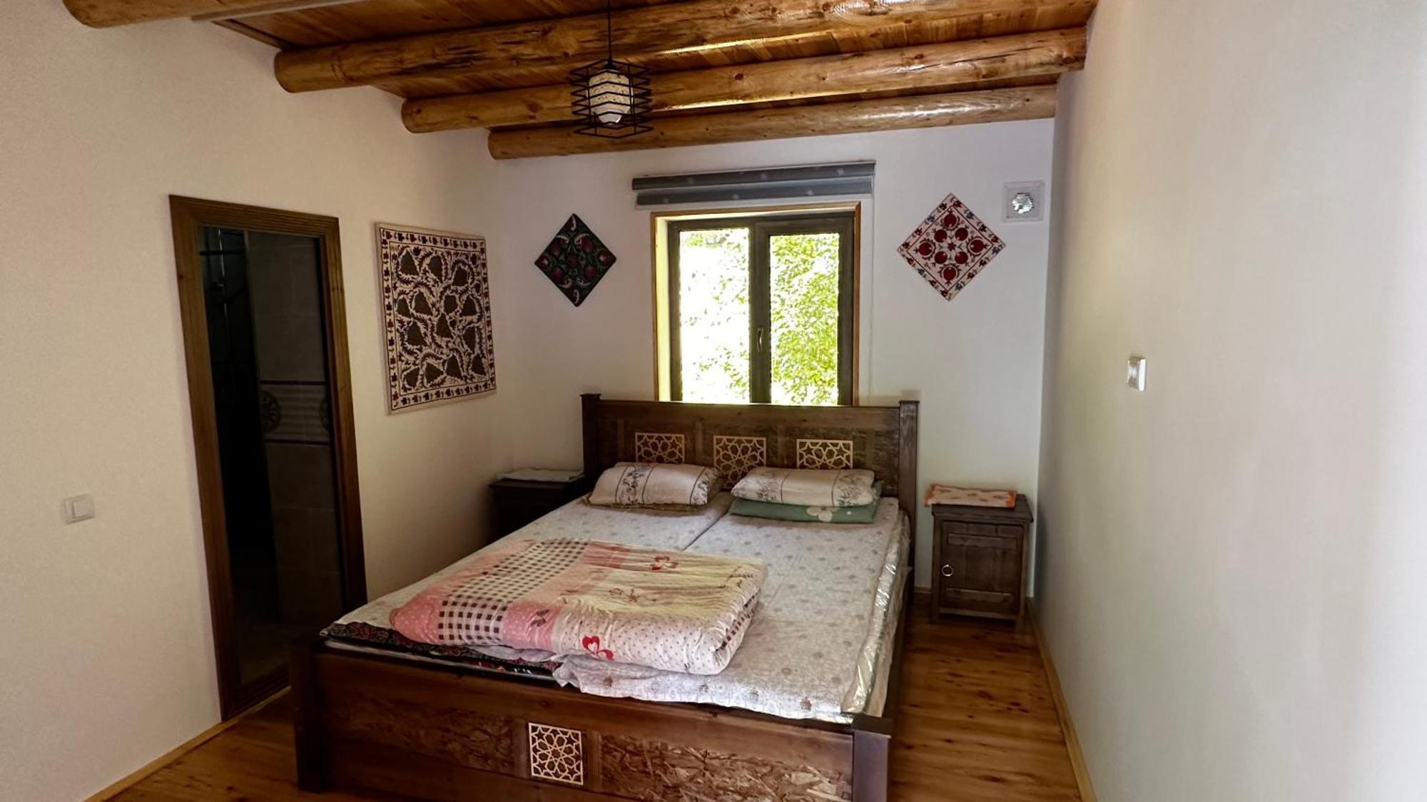 Hayat Guesthouse Nuratau Mountains Yukary-Ukhum 外观 照片